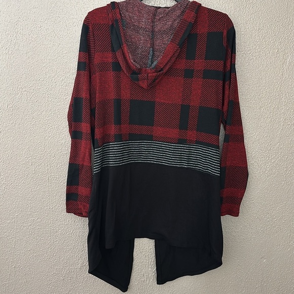 Maurice’s Women’s Super Soft Hooded Cardigan Large Red/Black Plaid - Picture 5 of 7
